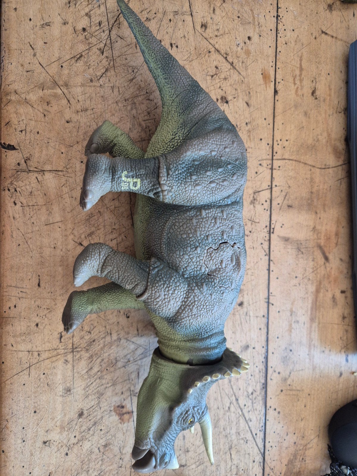 Jurassic Park Triceratops actiefiguur - beschadigd, Ophalen of Verzenden