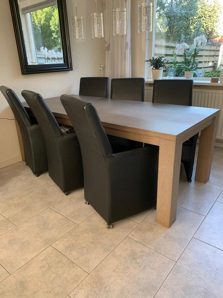 Robuuste eettafel 220 x 100 cm & 6 leren stoelen op wieltjes, Ophalen, 200 cm of meer, 50 tot 100 cm, Zo goed als nieuw