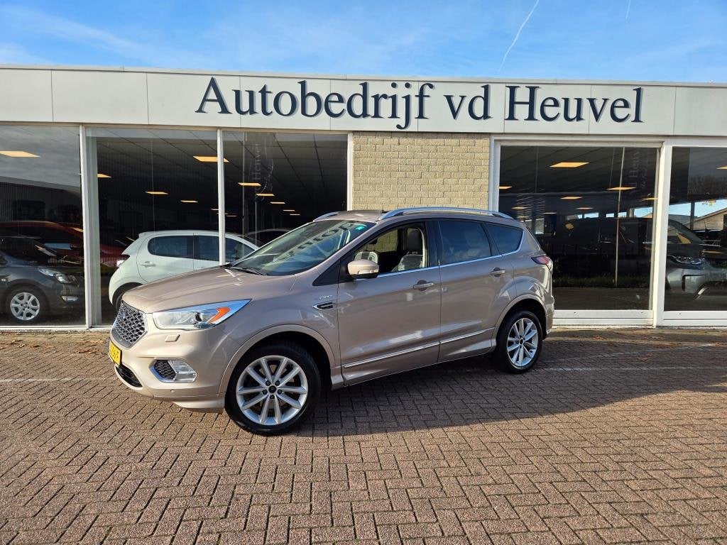 Ford KUGA 1.5 EcoBoost Vignale *Pano*Camera*Winter-Pack*Trek, Auto's, Automaat, 4 cilinders, 1850 kg, 1586 kg
