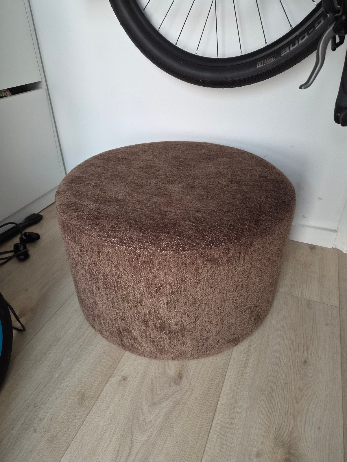 Poef/ voetenbank, Ophalen, Zo goed als nieuw, Rond, Minder dan 50 cm