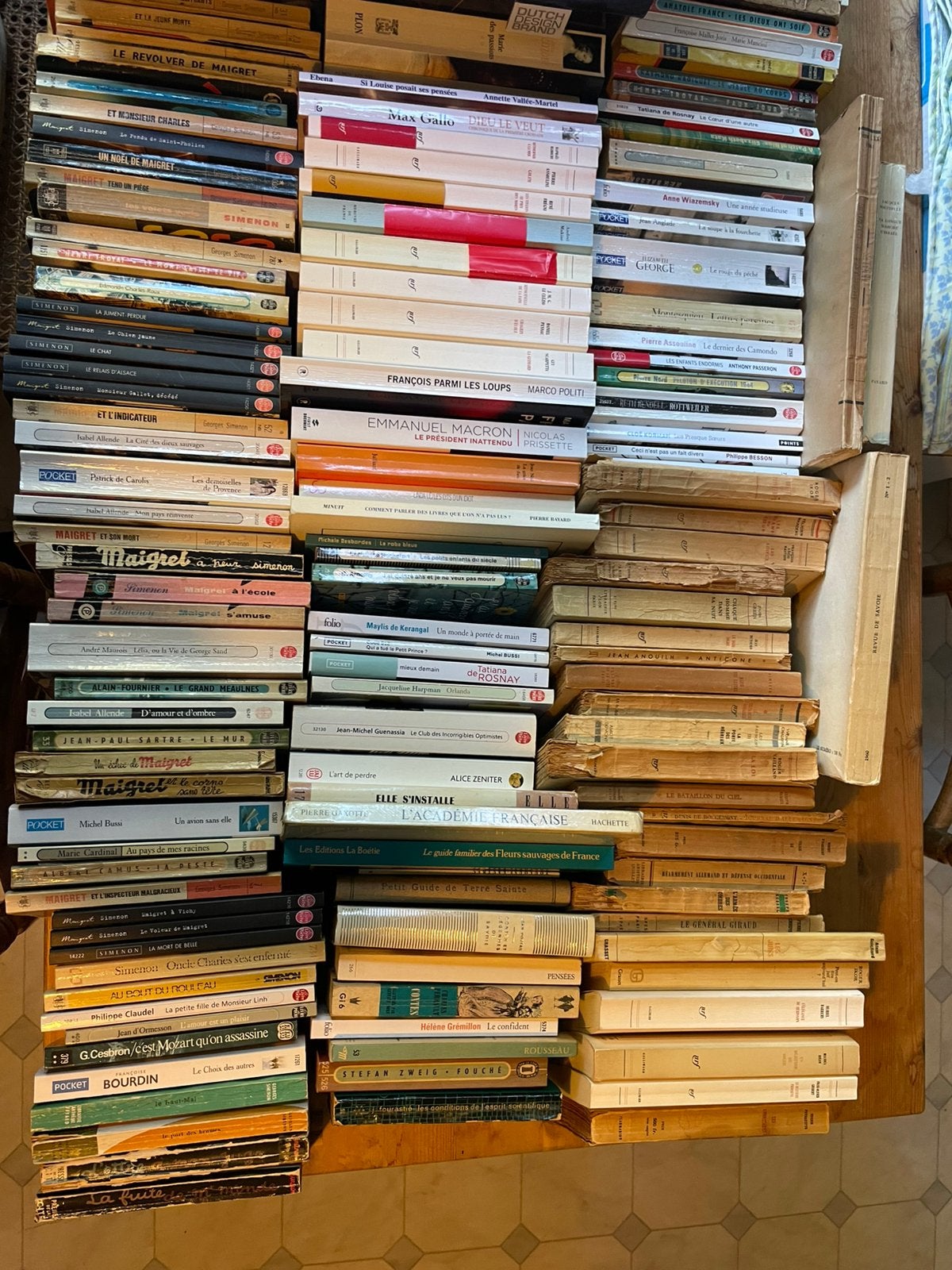 Partij oude franse pockets circa 150 stuks, Boeken, Ophalen, Gelezen, Populaire fictie