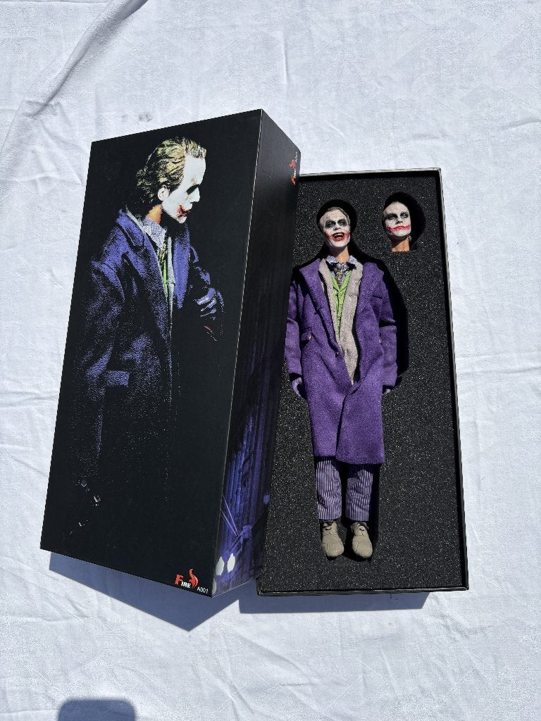 Fire Toys A001 Joker (Heath Ledger, The Dark Knight) 1/6, Verzamelen, Verzenden, Zo goed als nieuw, Film, Beeldje, Replica of Model
