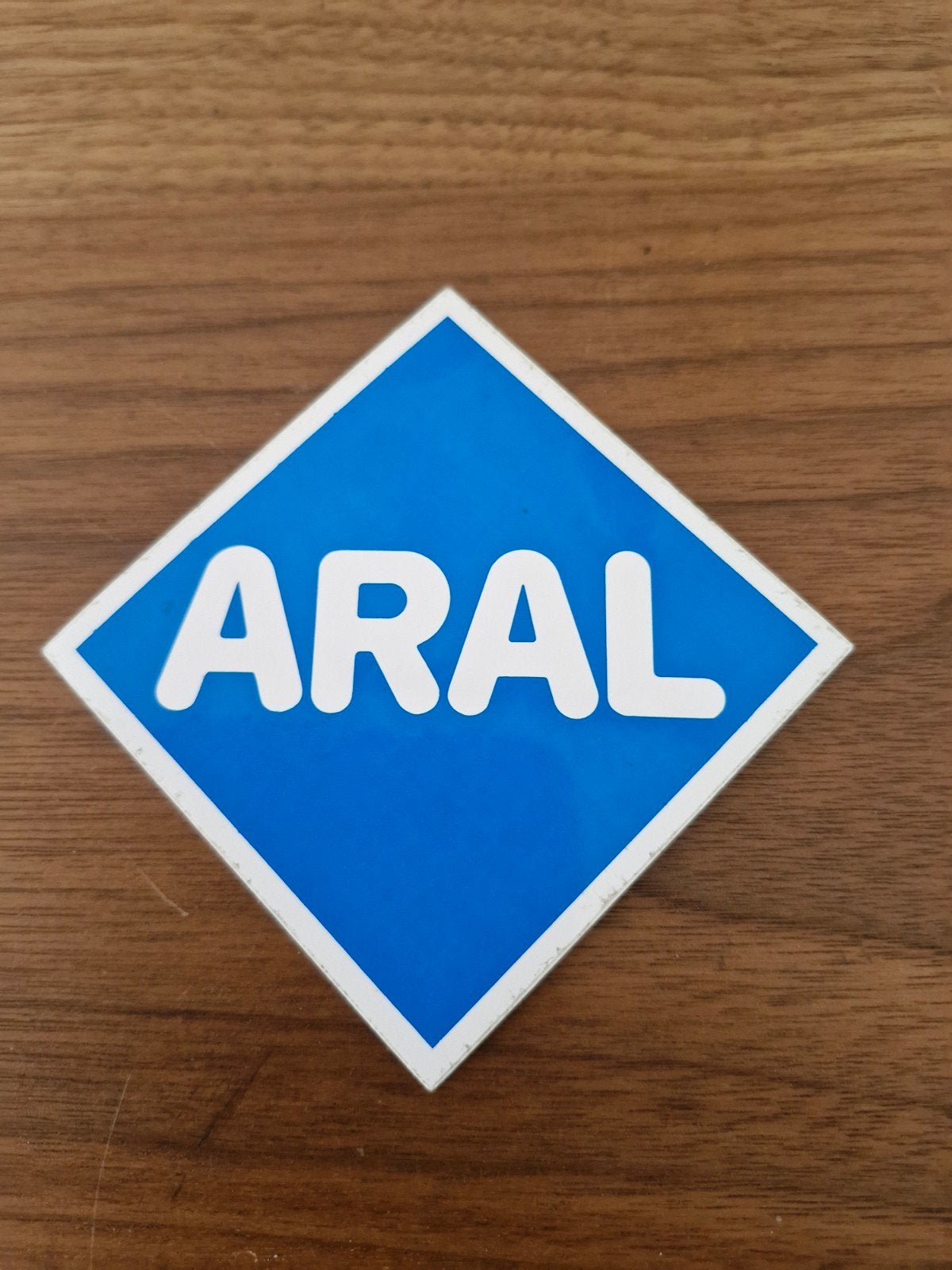 9529 Vintage Aral sticker - Blauw vierkant logo, Ophalen of Verzenden, Gebruikt, Auto of Motor