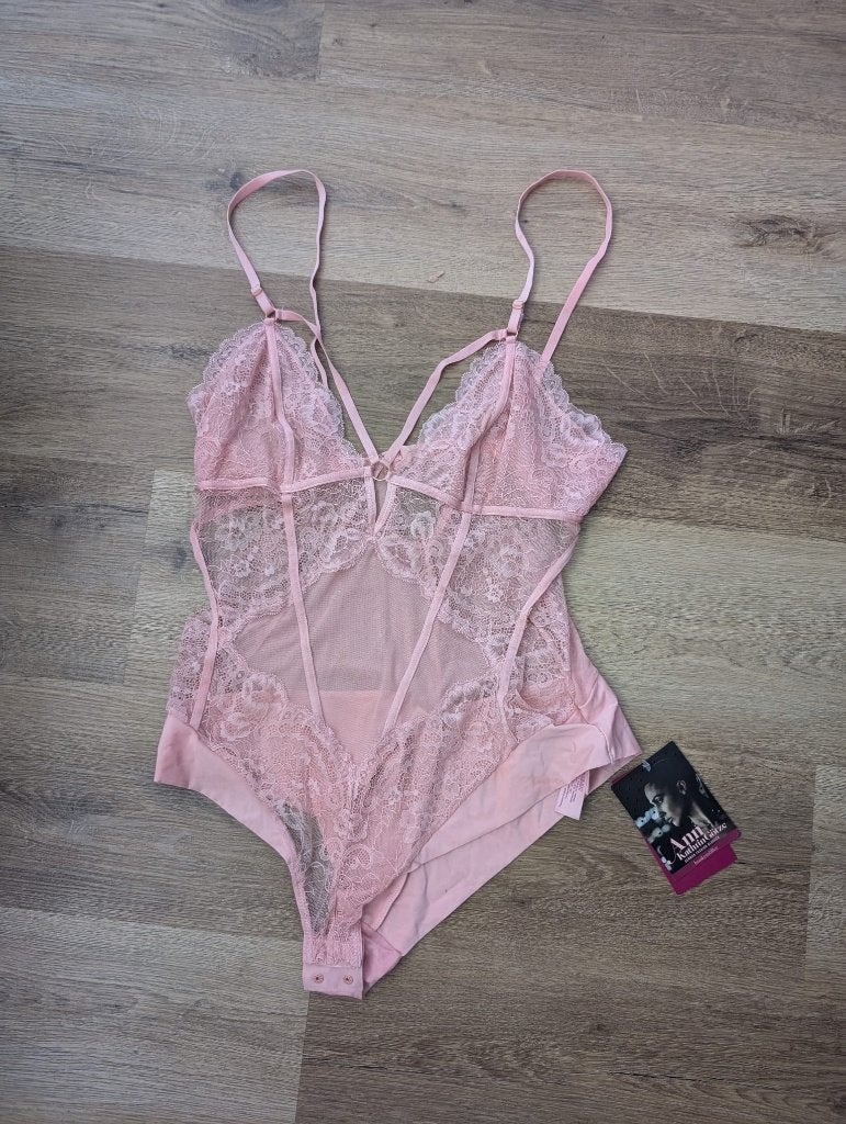 nieuwe roze kanten body hunkemoller L, Ophalen of Verzenden, Roze, Body of Korset