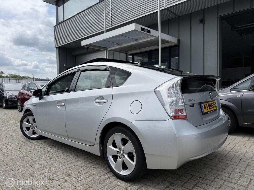 Toyota Prius 1.8 Dynamic Business BOMVOL Opties, Auto's, Toyota, Euro 5, 136 pk, Gebruikt, 4 cilinders