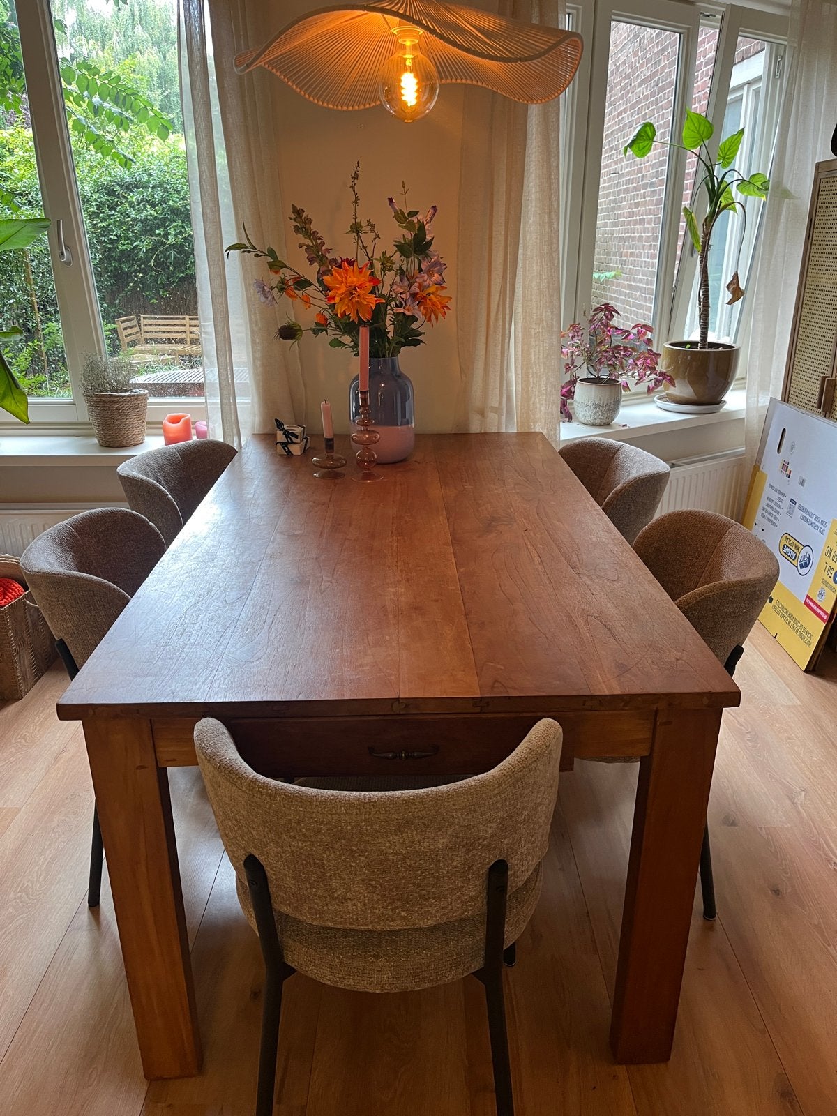 Massief teak houten eettafel met lade, Huis en Inrichting, Tafels | Eettafels, Gebruikt, Teakhout, Vijf personen of meer, 150 tot 200 cm