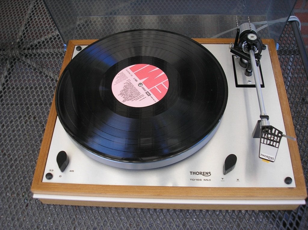 Thorens  T D  166  M K 11, Ophalen of Verzenden, Zo goed als nieuw, Platenspeler, Thorens