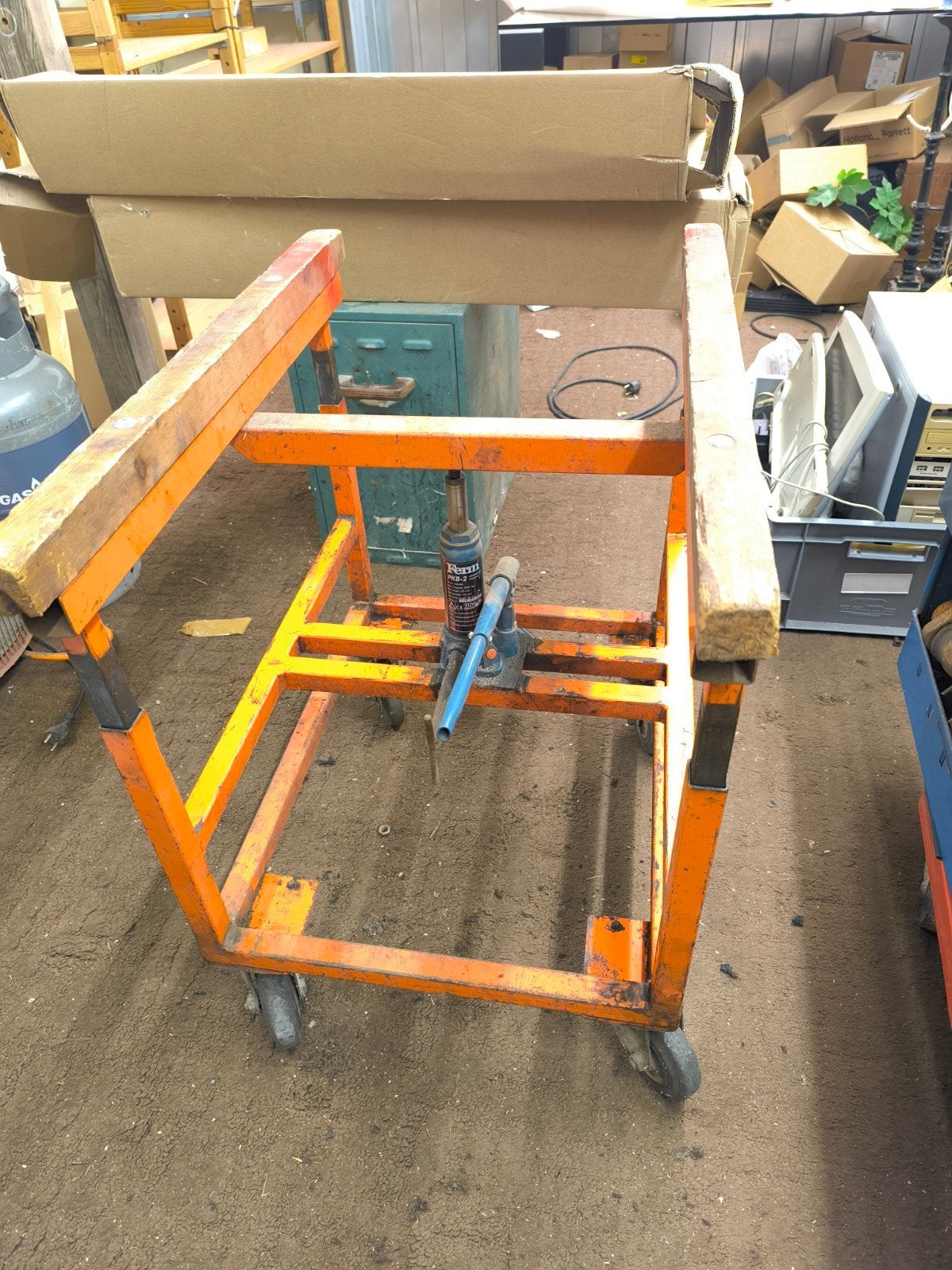 Hefwagen voor tafels en bureau's, 100 liter of meer, Ophalen, Gebruikt, Transportkar