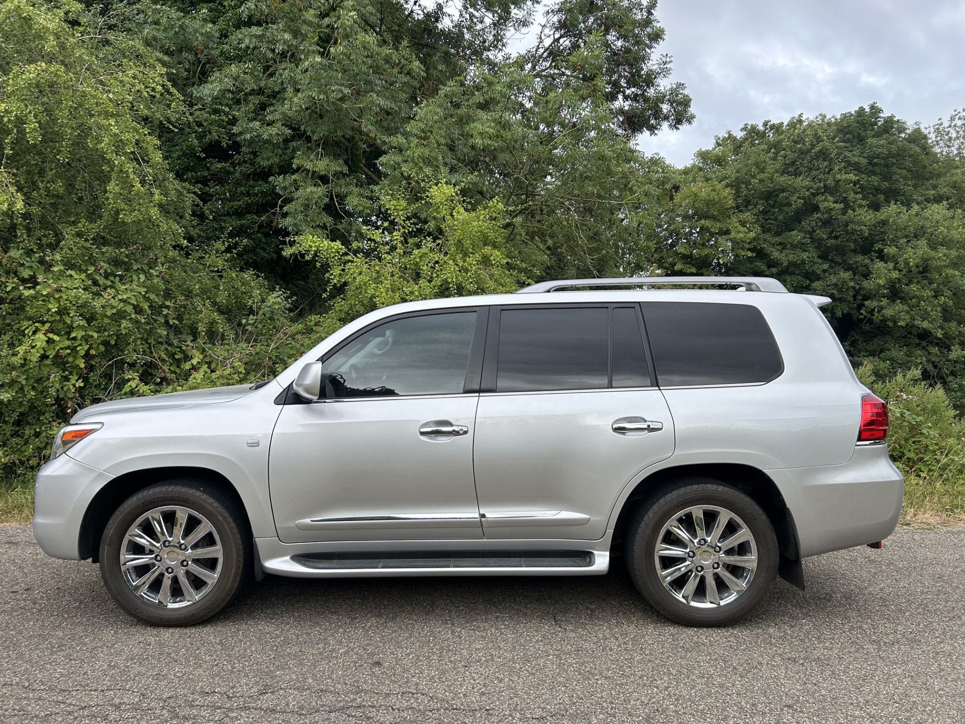 Lexus LX570 ( Toyota Land Cruiser 200 Series) 8 persoons Moo, Automaat, 389 pk, Gebruikt, Leder