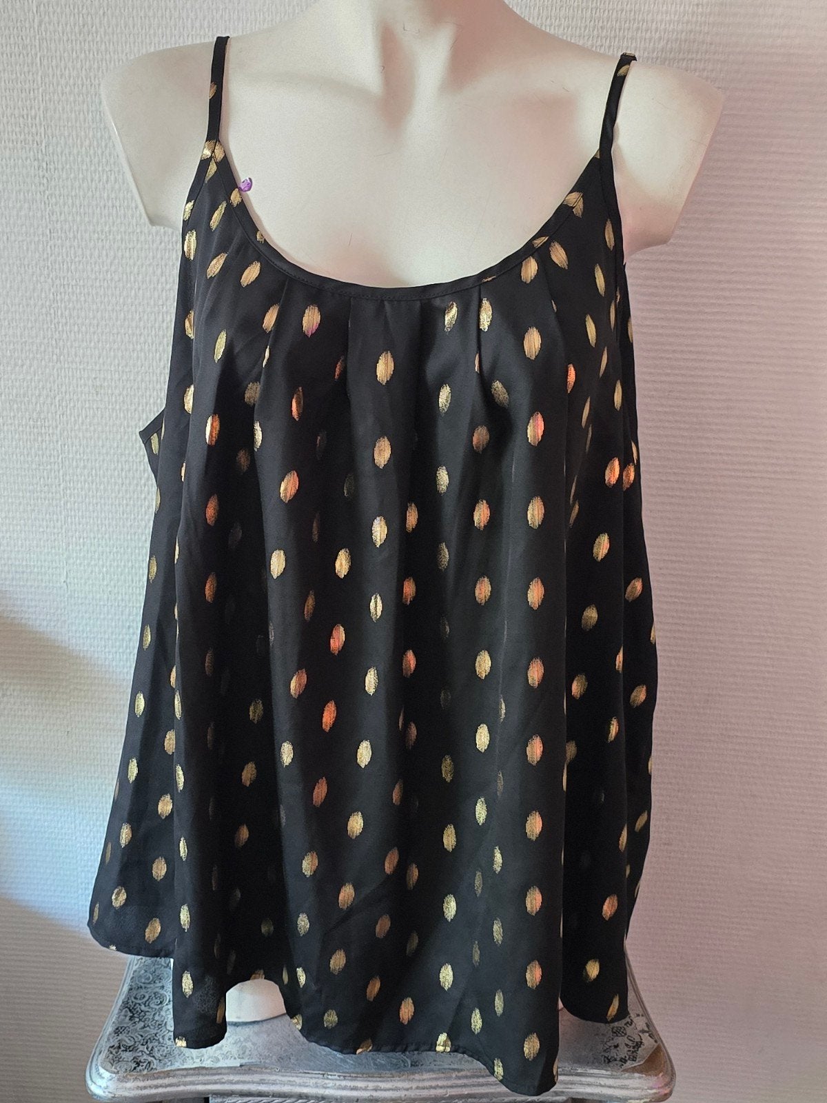 Emery Rose Zwarte Top met Gouden Stippen - Maat 4XL, Kleding | Dames, Zwart, Zo goed als nieuw, Emery Rose, Shirt of Top