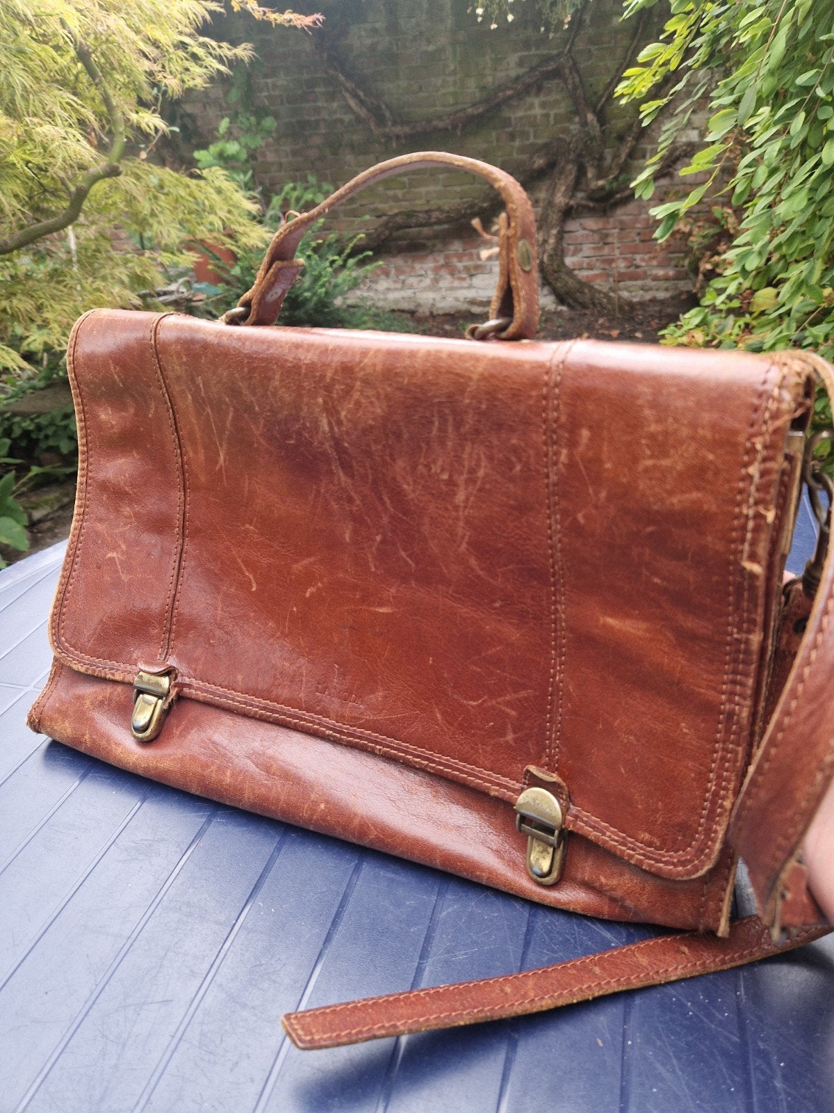 Vintage leren schoudertas met draaggreep en schouderband, Ophalen of Verzenden, Gedragen, La Moda