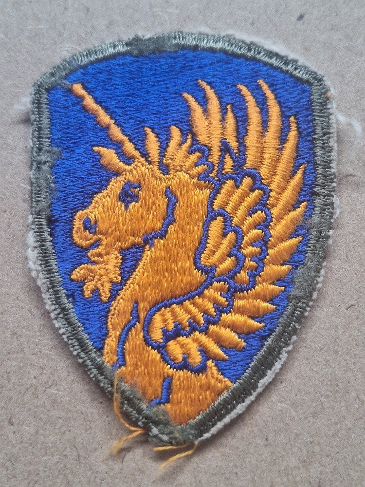 WWII US 13th Airborne Division patch without tab, Verzenden, Amerika, Embleem of Badge