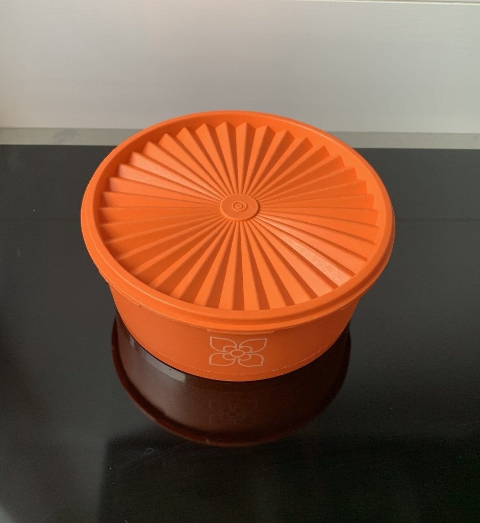 Servalier TUPPERWARE oranje bewaardoos zonnedeksel Ø21 cm, Gebruikt, Luchtdicht, Oranje, Ophalen of Verzenden