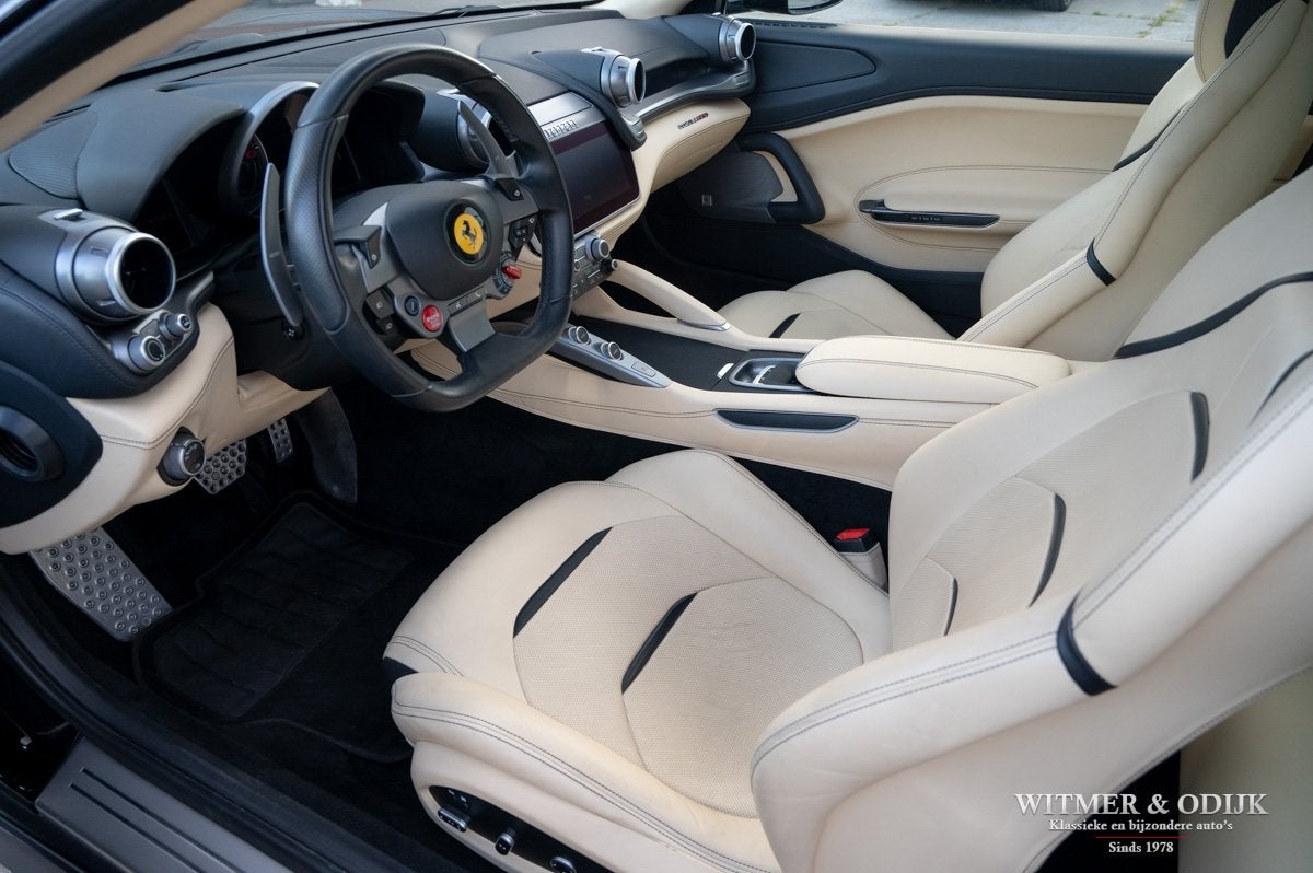 Ferrari GTC4Lusso 6.3 V12 (bj 2017, automaat), Automaat, 12 cilinders, Leder, Vierwielaandrijving