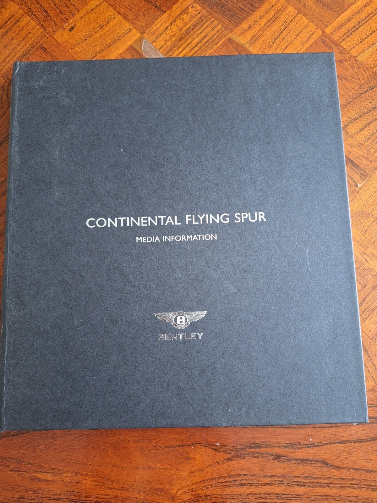 Bentley, Ophalen of Verzenden, Zo goed als nieuw, Overige onderwerpen