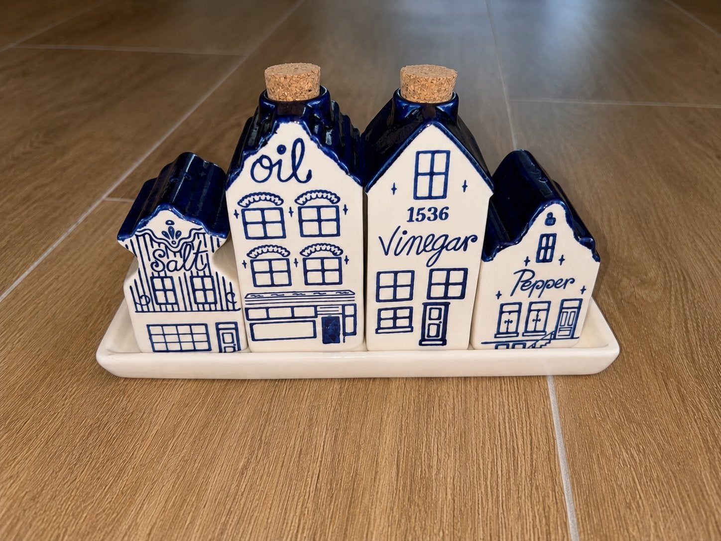 Delfts blauwe grachtenset huisjes (peper, zout, olie, azijn), Antiek en Kunst, Ophalen of Verzenden