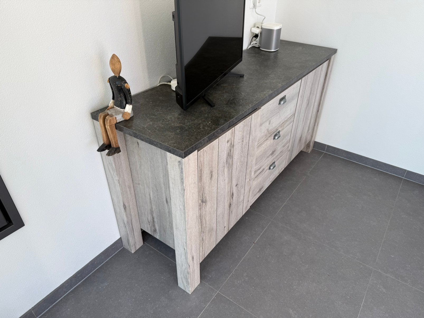 Dressoir, Huis en Inrichting, Kasten | Dressoirs, Ophalen, 100 tot 150 cm, Zo goed als nieuw, 25 tot 50 cm