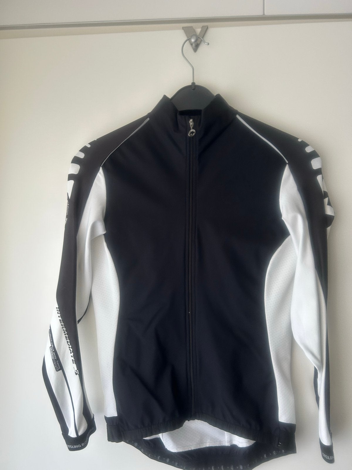 Assos dames windstopper fietsjack - Maat L, Ophalen of Verzenden, Zo goed als nieuw