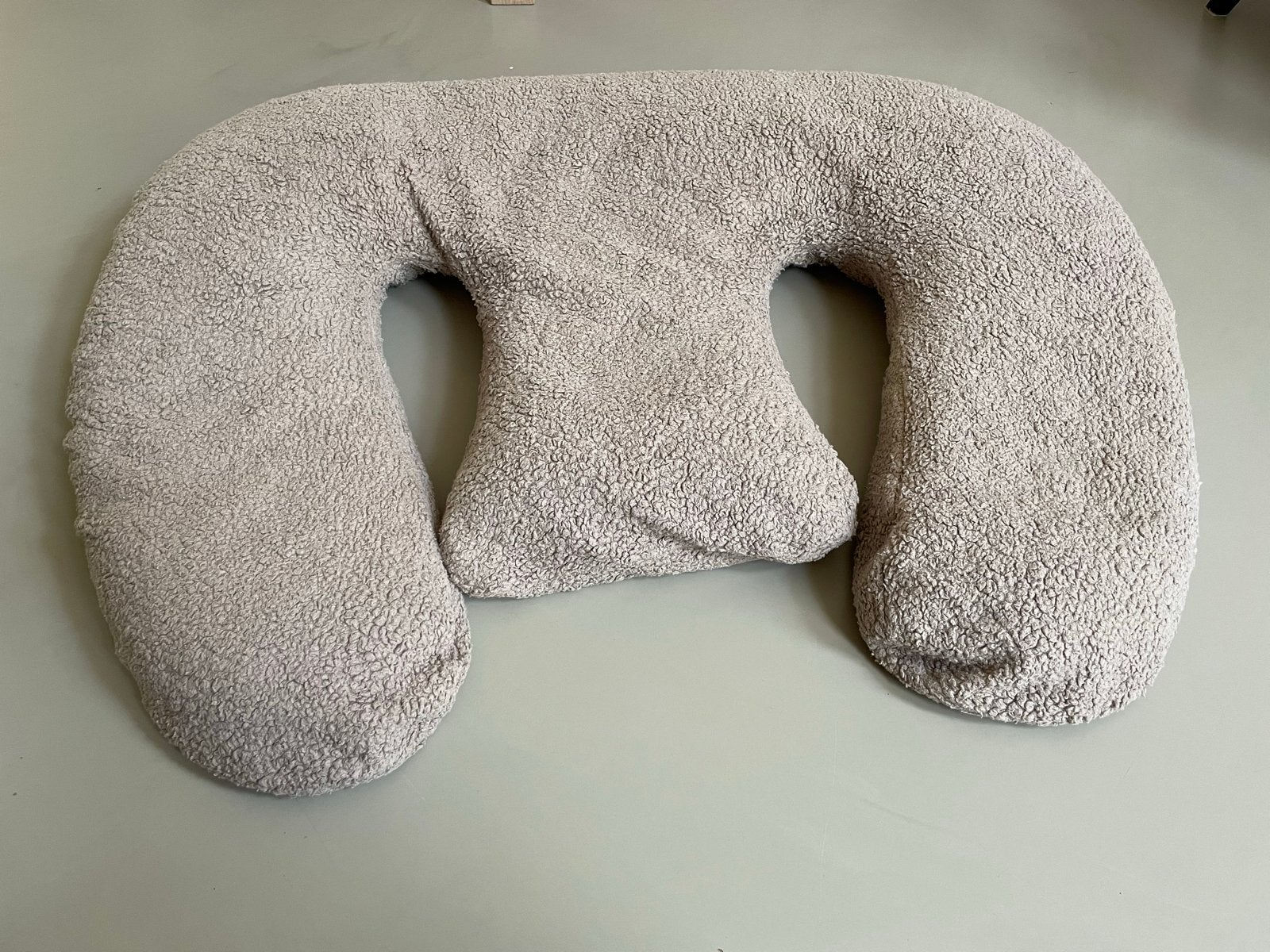 Ilmaha voedingskussen tweeling Teddy taupe incl. relaxhoes, Ophalen, Zo goed als nieuw