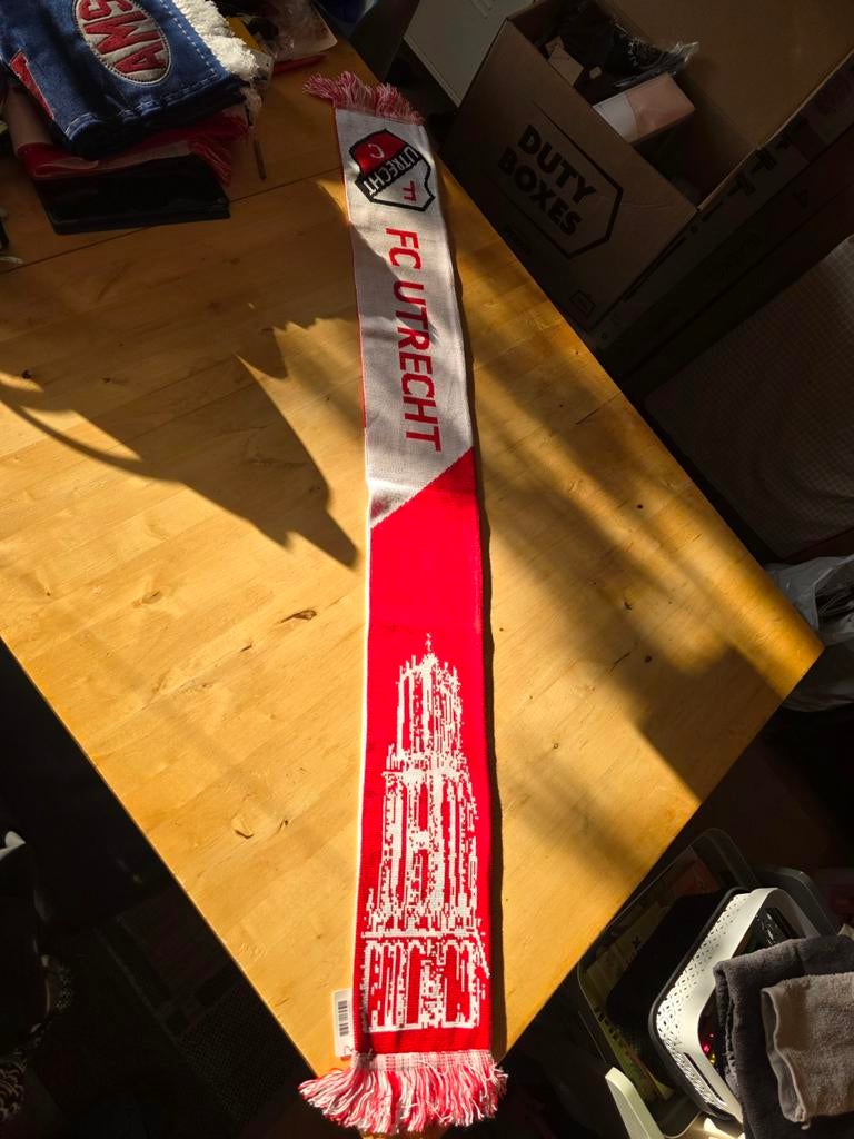 FC Utrecht Voetbal Sjaal - Nieuw met Domtoren Design, Onbekend, Nieuw, Ophalen of Verzenden, Onbekend