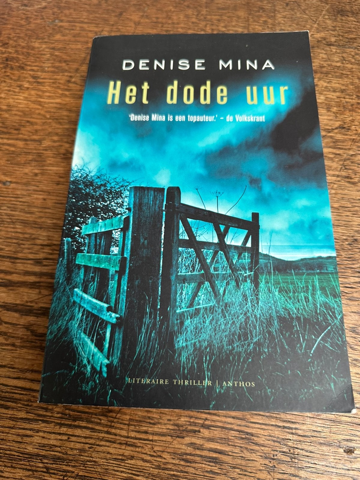 Denise Mina: Het dode uur, Ophalen of Verzenden, Zo goed als nieuw