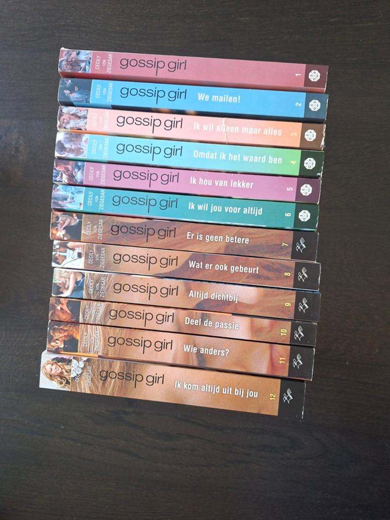 Boekenserie Gossip Girl compleet, Ophalen of Verzenden, Zo goed als nieuw, Amerika