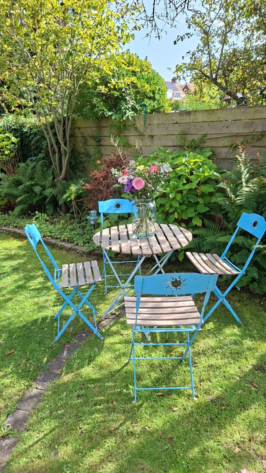 Leuk Frans bistro tuinset met 4 stoelen en ronde tafel