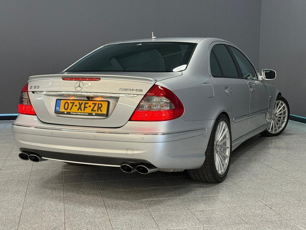 Mercedes-Benz E-Klasse AMG 63 Pano|Camera (bj 2006), Auto's, Mercedes-Benz, Automaat, Achterwielaandrijving, Gebruikt, Leder