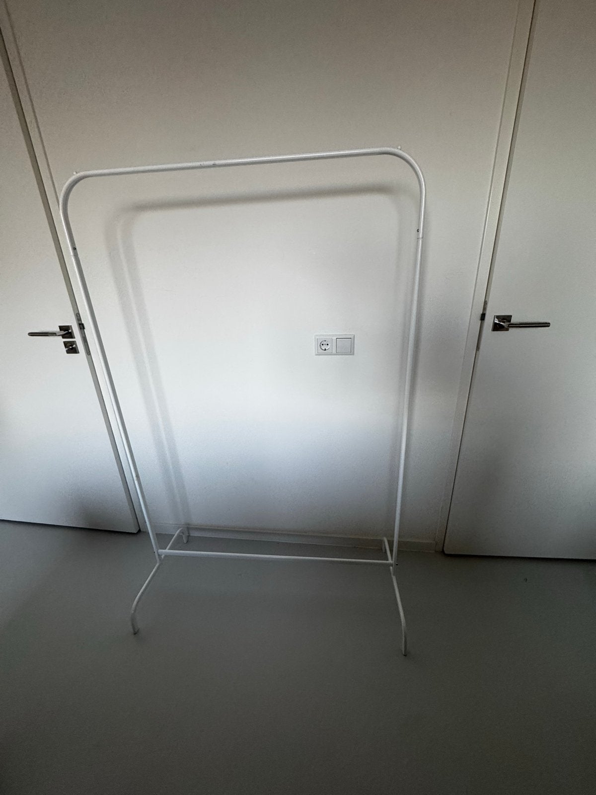 IKEA kledingrek wit, Kleding | Dames, Kledingrekken, Ophalen, Gebruikt