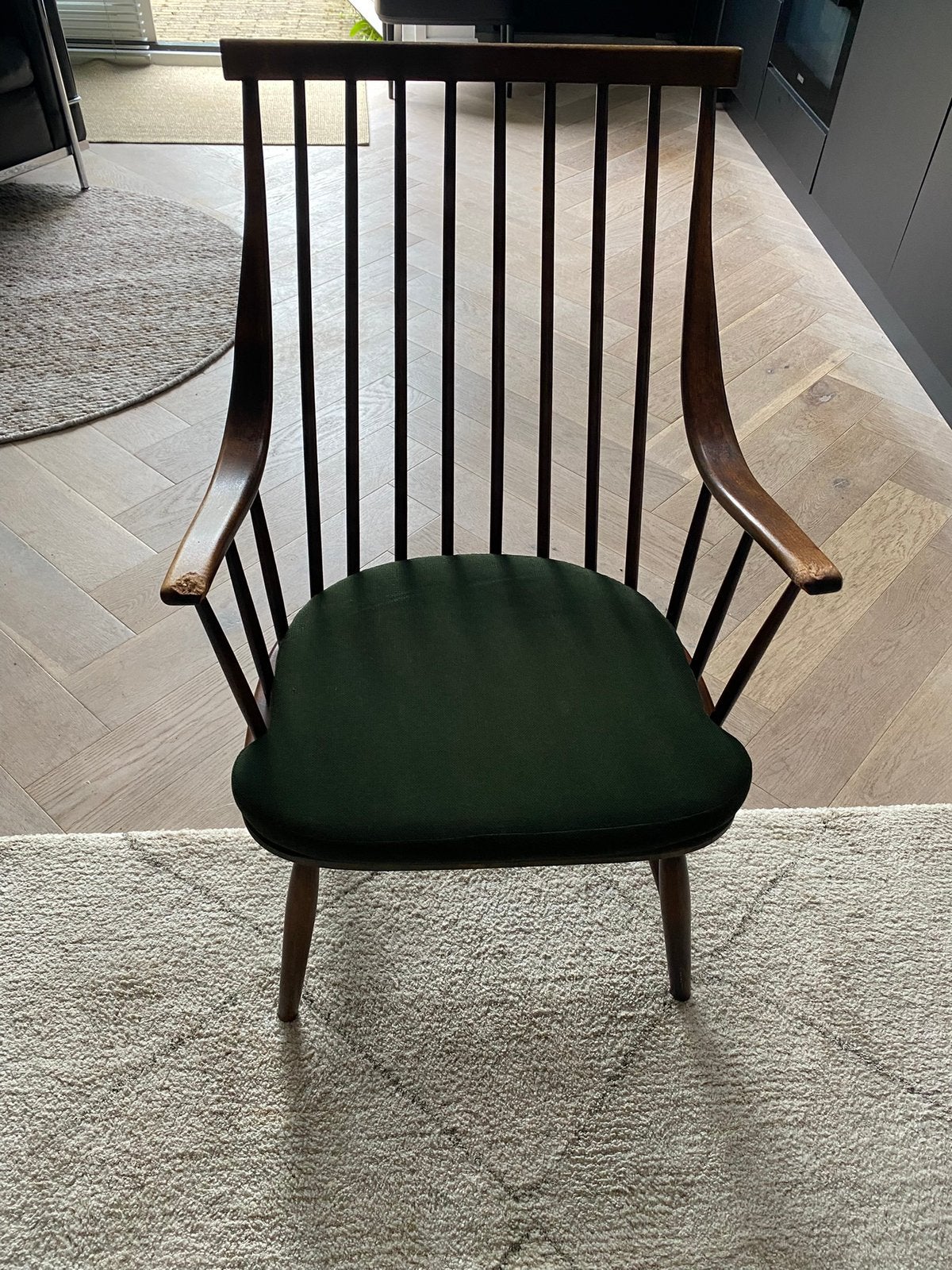 Vintage houten stoel met donkergroen kussen merk Pastoe, Ophalen, Gebruikt, Bruin, Spijlenstoel van Pastoe