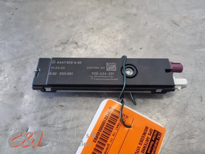 GPS Antenne van een Mercedes Vito