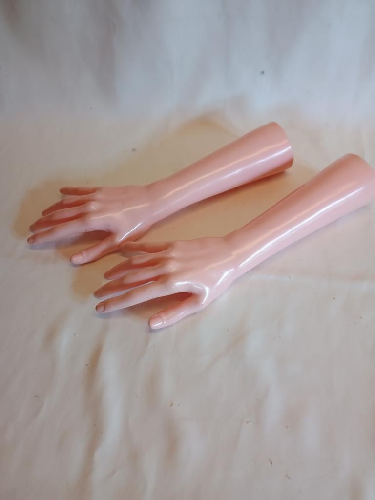 2 Mannequin Handen voor Sieraden of Handschoenen Display, Ophalen of Verzenden, Gebruikt