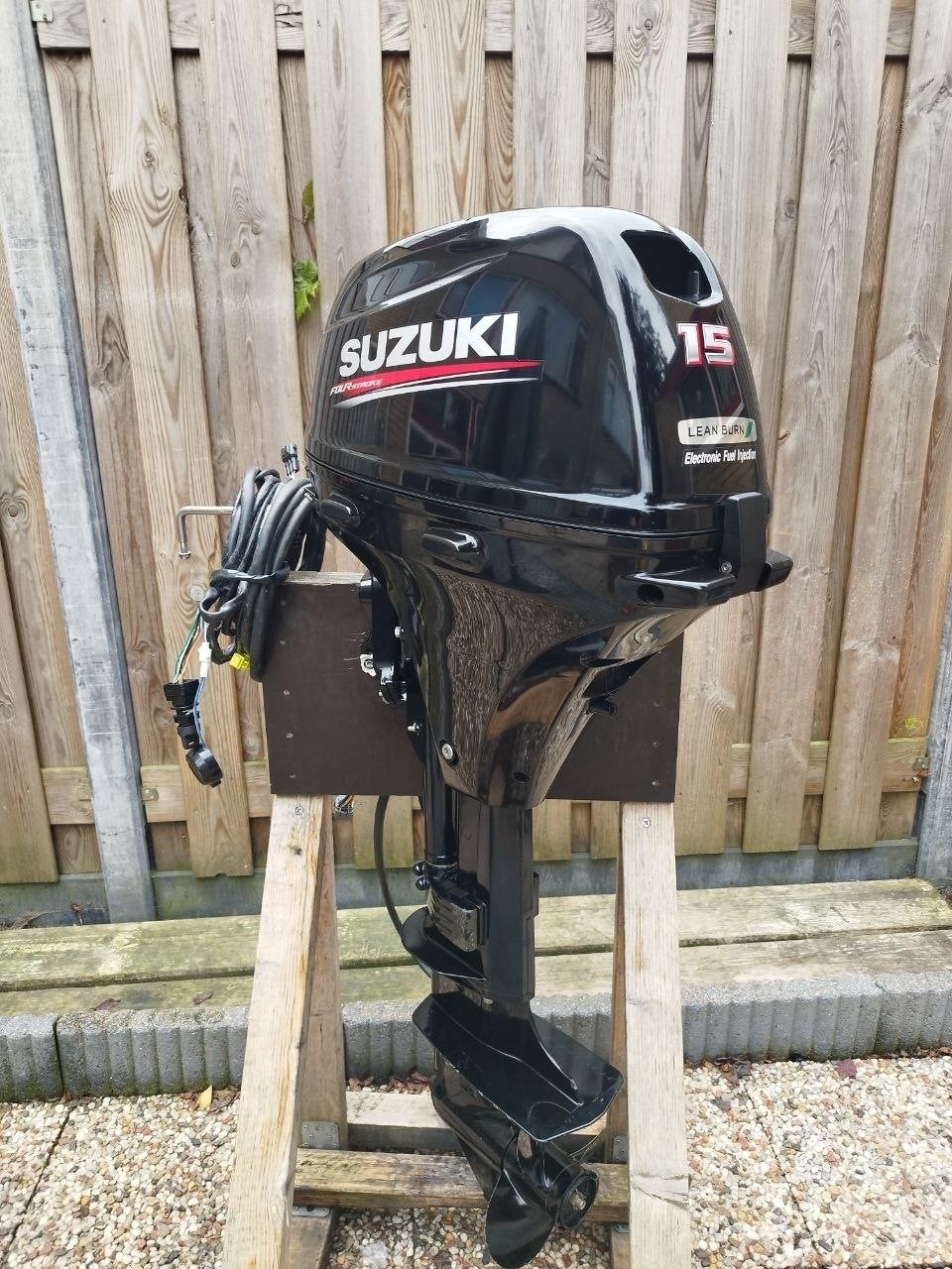 Suzuki 15 PK 4-takt Injectie Buitenboordmotor (2019) L, Watersport en Boten, Ophalen, 10 tot 30 pk, Viertaktmotor, Zo goed als nieuw