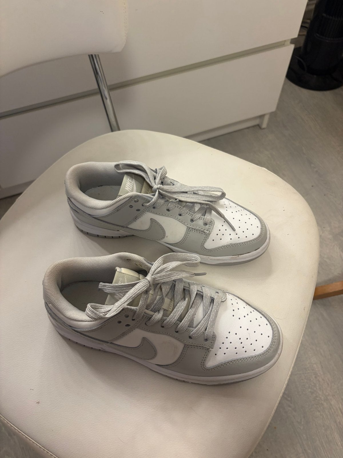 Nike Dunk Low Grijs/Wit Sneakers, Ophalen of Verzenden, Gedragen, Grijs, Sneakers of Gympen
