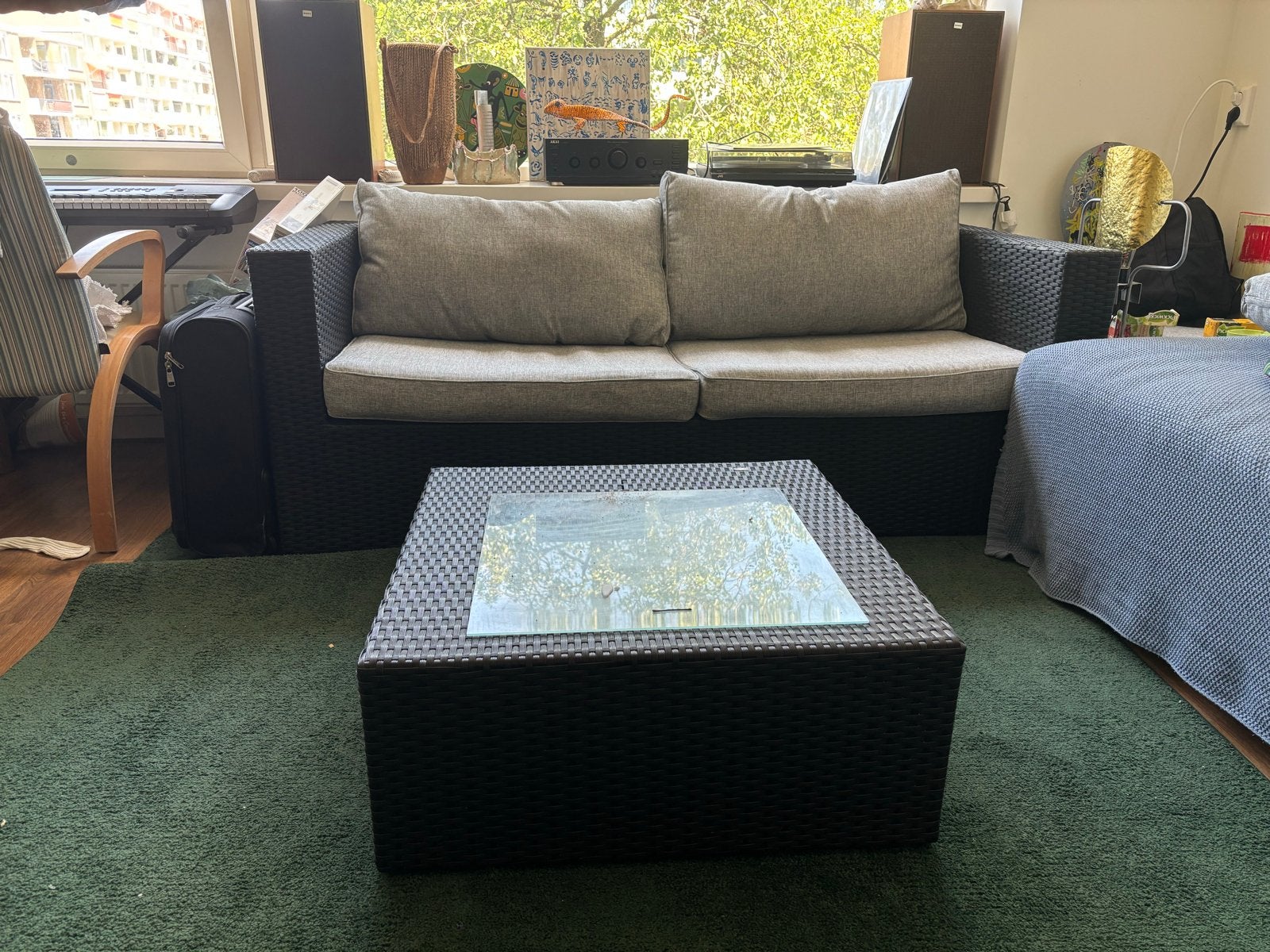 Loungeset met bank, twee stoelen en tafel, Huis en Inrichting, Banken | Bankstellen, Ophalen, Kunststof, Gebruikt, 75 tot 100 cm