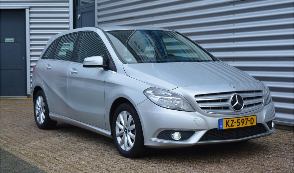 Mercedes-Benz B-Klasse 180 Navi/Camera/Stoelverw/Onderhoud, Auto's, Voorwielaandrijving, Stof, Gebruikt, 4 cilinders