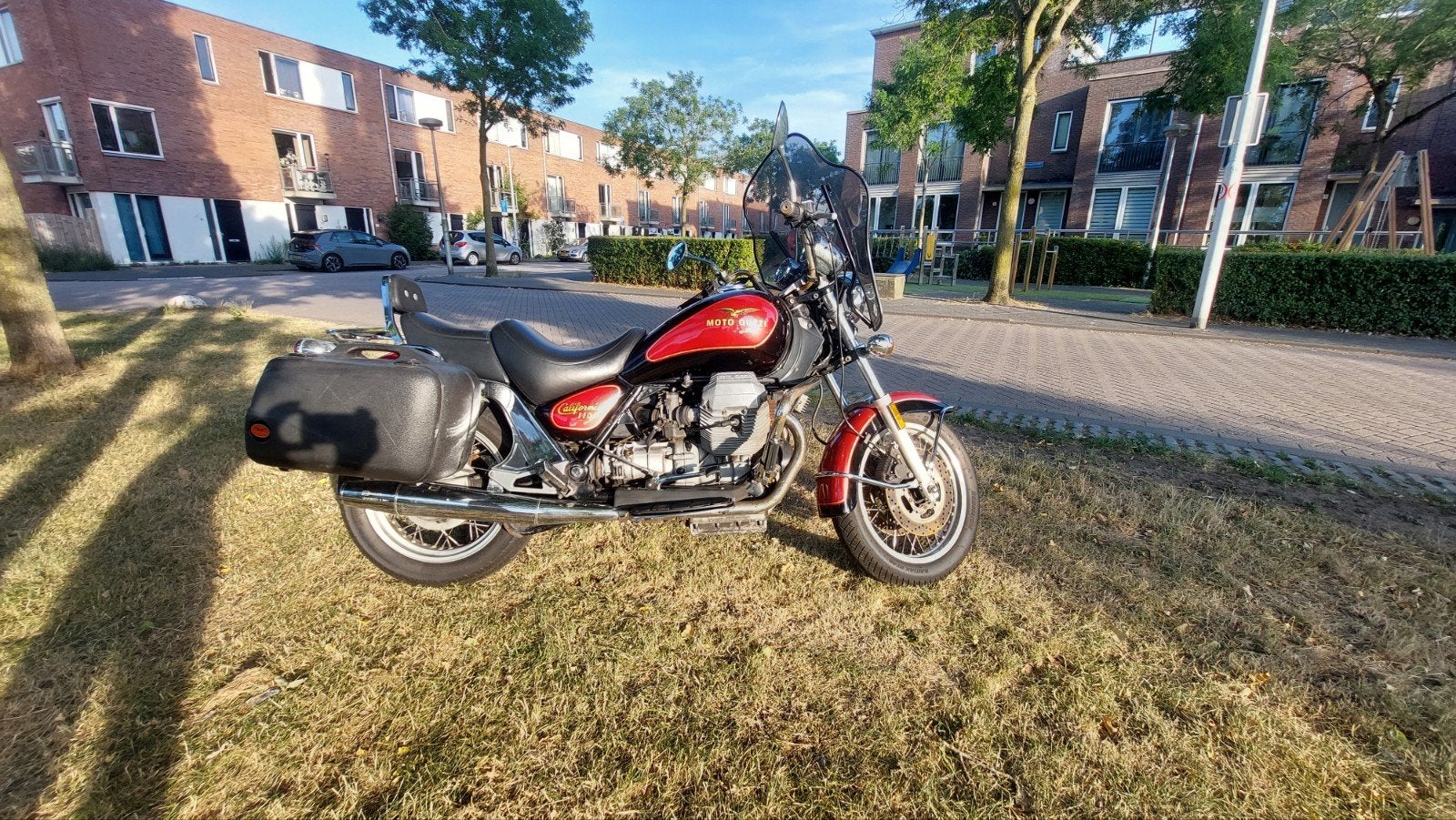 Moto Guzzi California 1100, Cardan-aandrijving, 2 cilinders, Motorrijbewijs A, Gebruikt