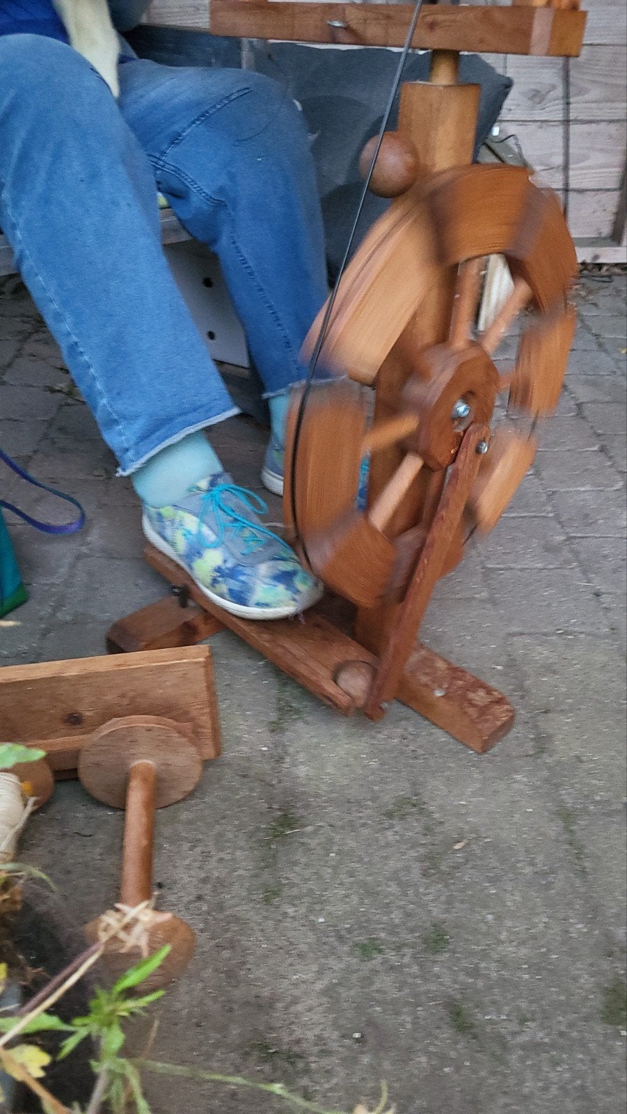 Moswolt spinnewiel met haspel., Ophalen, Spinwol