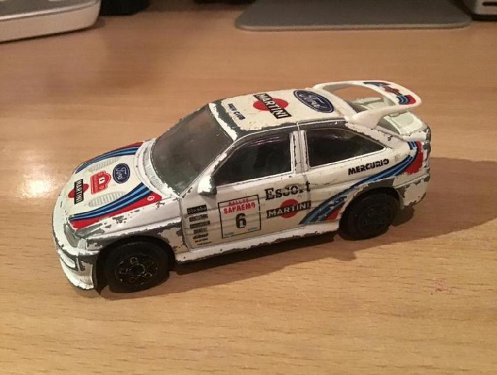Ford Escort van Bburago 1:43, Hobby en Vrije tijd, Modelauto's | 1:43, Ophalen of Verzenden, Gebruikt, Auto, Overige merken