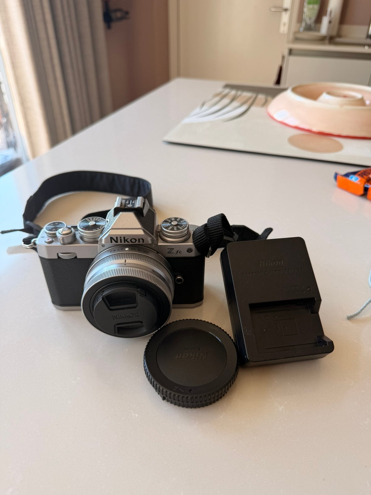 Nikon Z fc systeemcamera + NIKKOR Z DX 16-50mm, Bluetooth, Ophalen of Verzenden, Zo goed als nieuw, Nikon