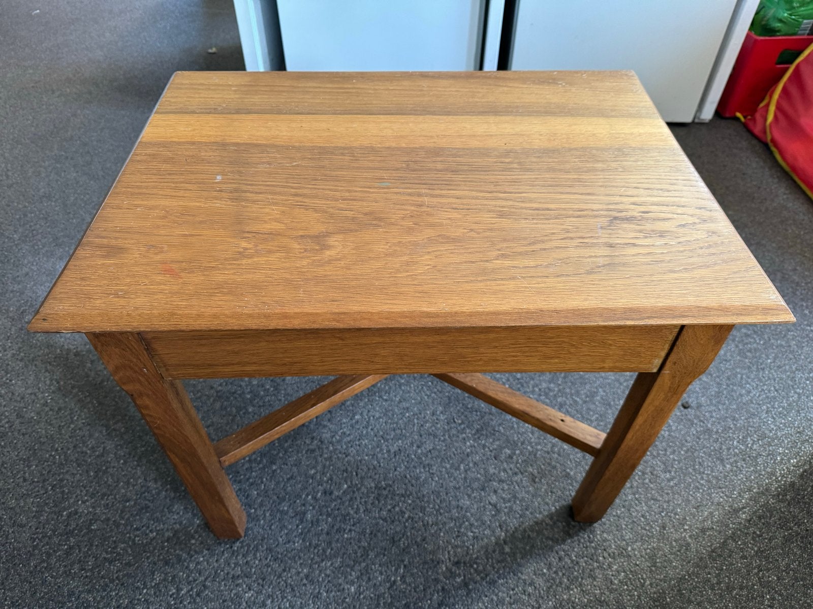 Houten bijzettafel - vierkant, Gebruikt, Vierkant, 55 tot 75 cm, Hout