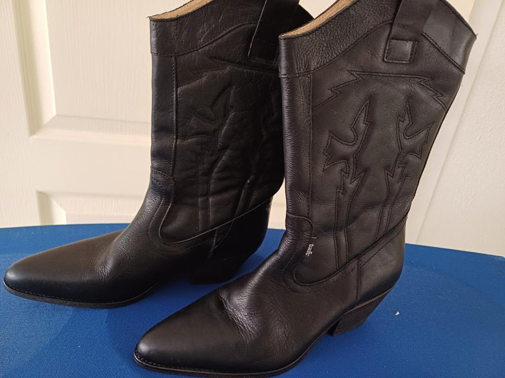 Zwarte cowboy laarzen maat 36, Ophalen of Verzenden, Zo goed als nieuw, Zwart, Hoge laarzen