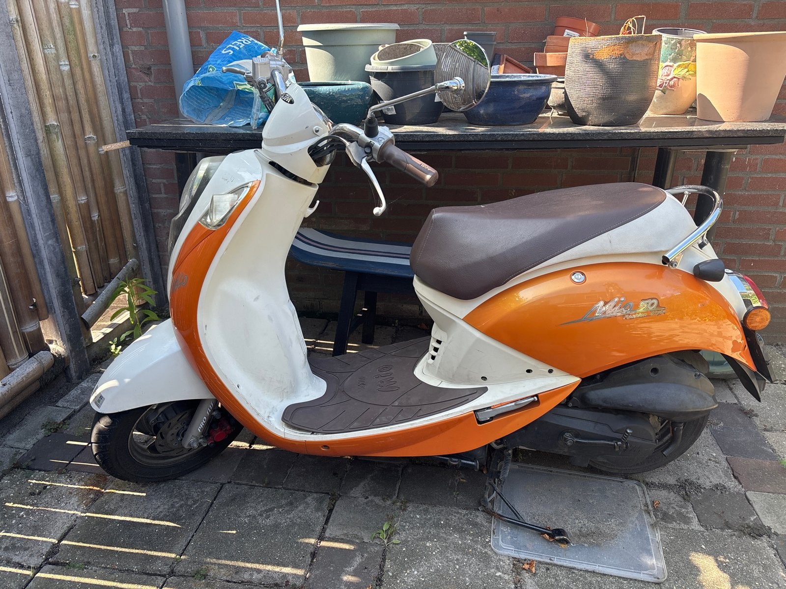 Sym Mio 50 Scooter - Oranje/Wit, Ophalen, Gebruikt, Benzine, SYM