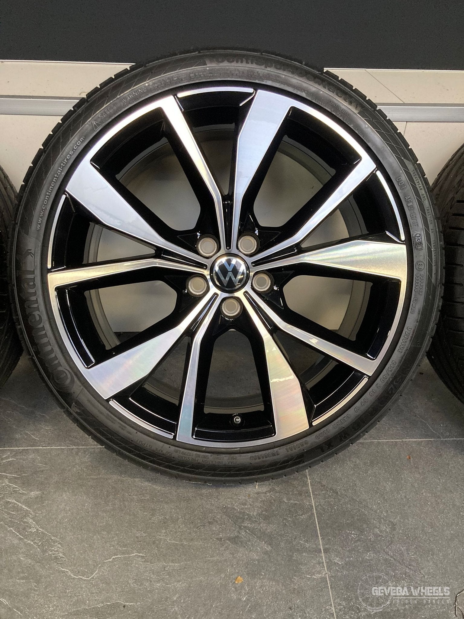 18” originele Volkswagen Polo 2G0 velgen + banden 5x100, Auto-onderdelen, Banden en Velgen, Banden en Velgen, Zomerbanden, 18 inch