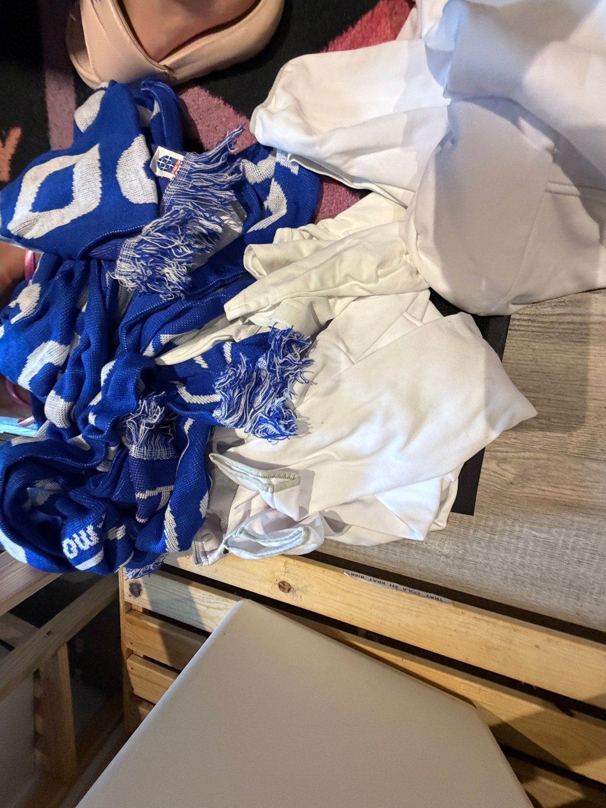 9 sjaaltjes, polo's en vesten - PEC Zwolle, Ophalen of Verzenden, Gedragen, Sjaal