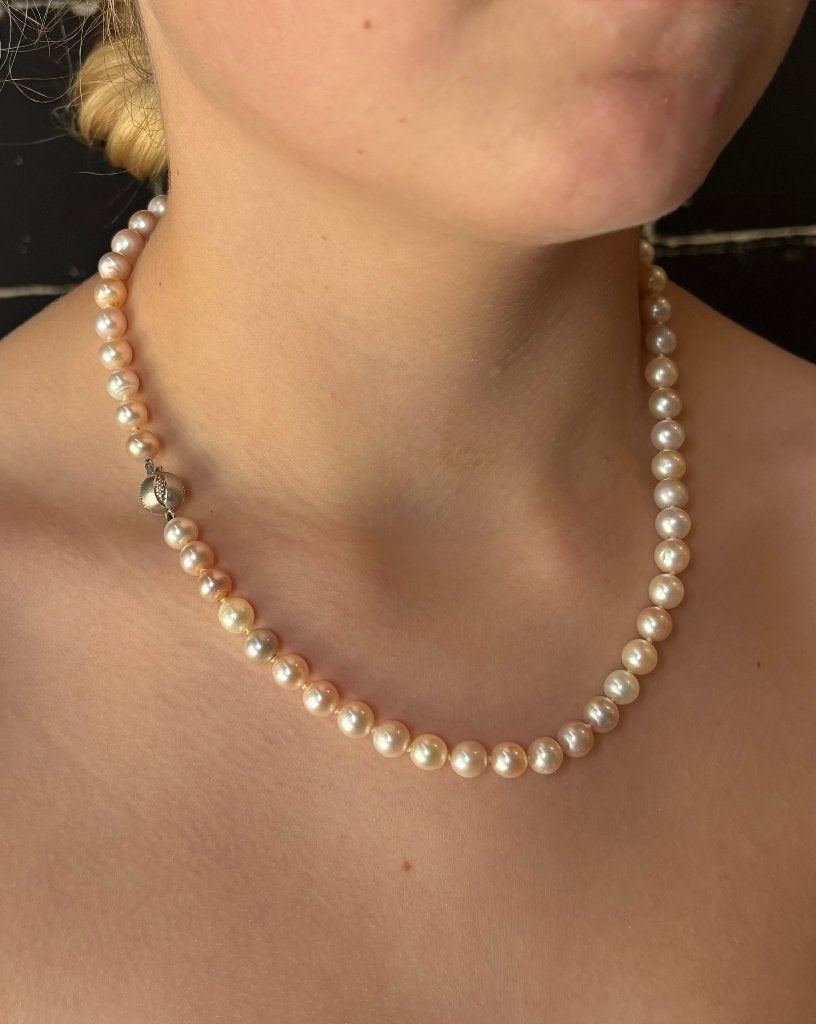 Parel ketting dame fraai 14k slot goud diamant luxe briljant, Voordeelsieraden, Ophalen of Verzenden, Zo goed als nieuw, Met edelsteen