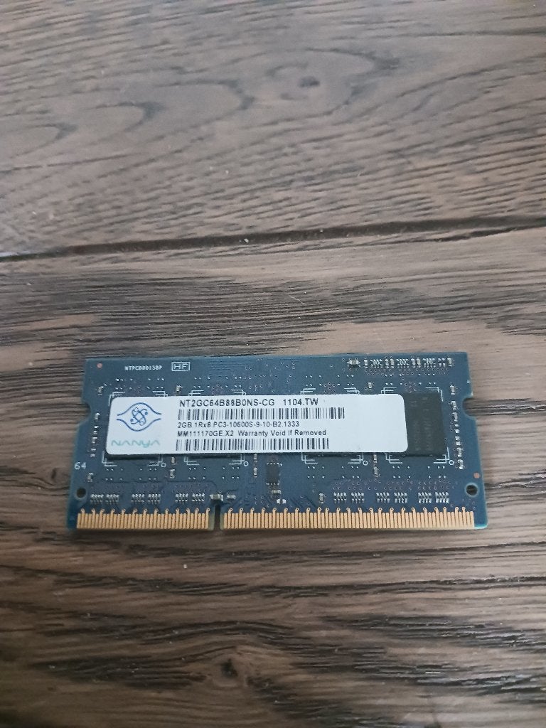 te koop  2 gb laptop geheugen ddr 3, Computers en Software, Gebruikt, Verzenden, DDR3, 2 GB