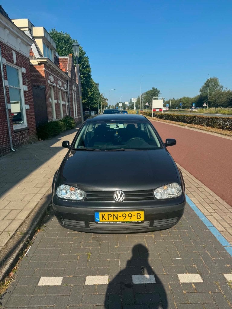 Volkswagen 2002 Zwart, Auto's, Volkswagen, Particulier, Golf, Benzine, Hatchback, Handgeschakeld, Geïmporteerd, Zwart, Zwart, Leder