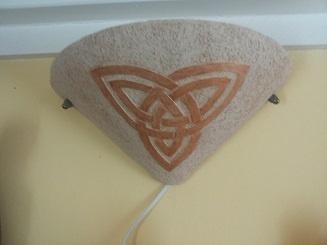 wandlamp keramiek (d) met keltisch motief, Ophalen, Nieuw