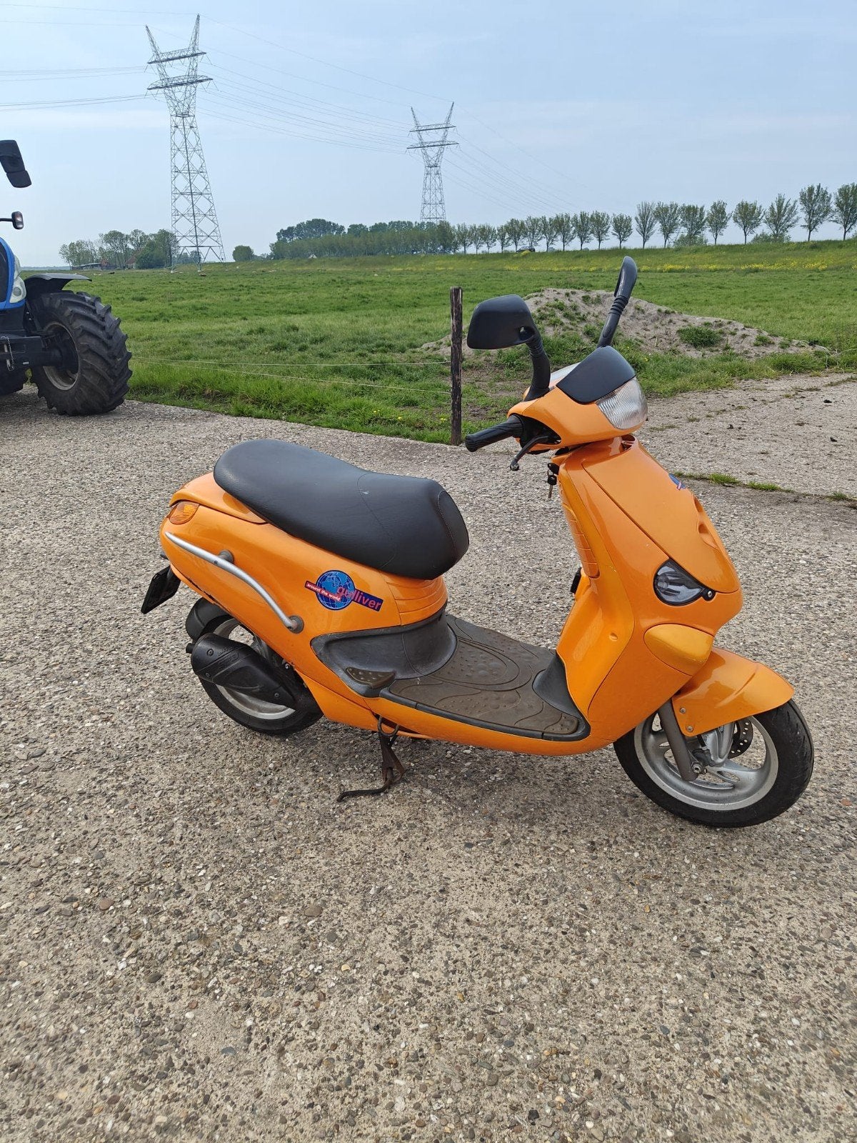 Aprilia guliver  Oranje  in onderdelen compleet, Fietsen en Brommers, Ophalen, Gebruikt, Overige modellen, Maximaal 45 km/u